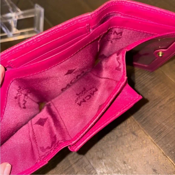 SOLD UNLISTED IN SHOW.   MCM Fuchsia Leather Wallet with Gold Accents - Picture 9 of 12